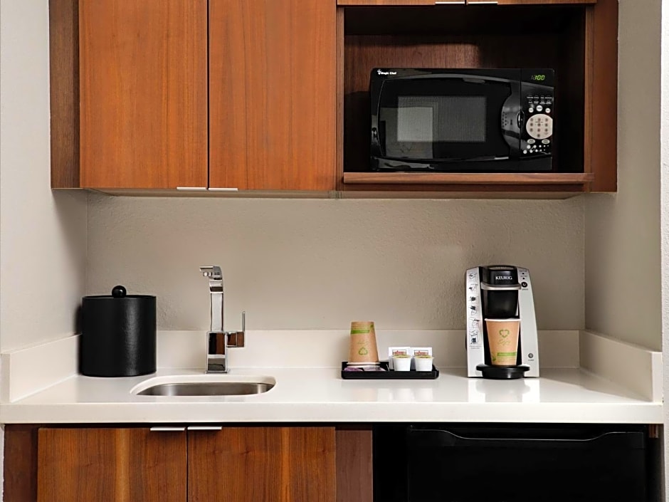 Holiday Inn Express and Suites New Orleans Airport By IHG