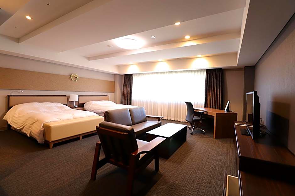Photo 1 of 8 of Suite