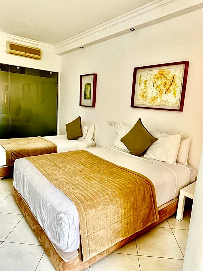 Azayla Hotel