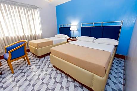 Deluxe Family Room