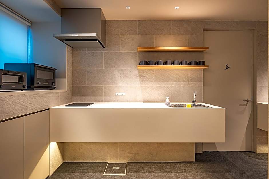 Karasuma Rokujo Hotel