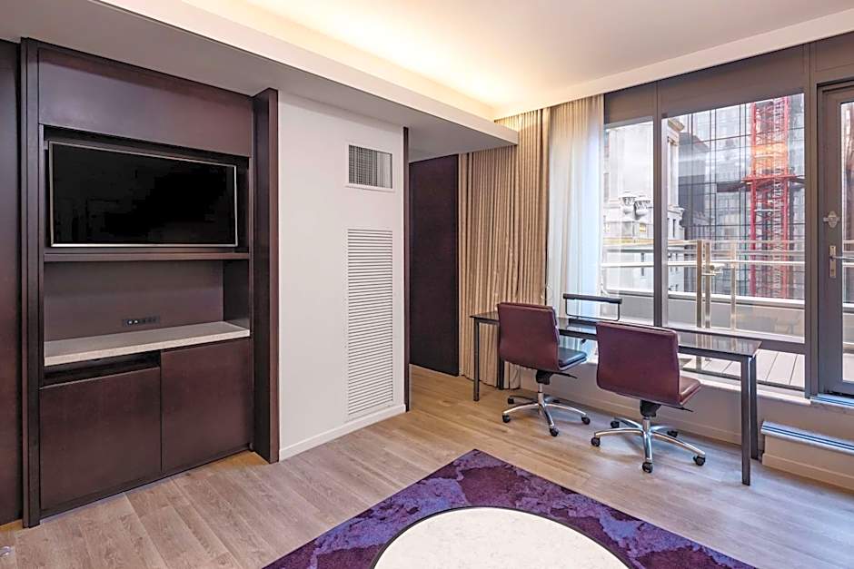 West 57th Street By Hilton Club