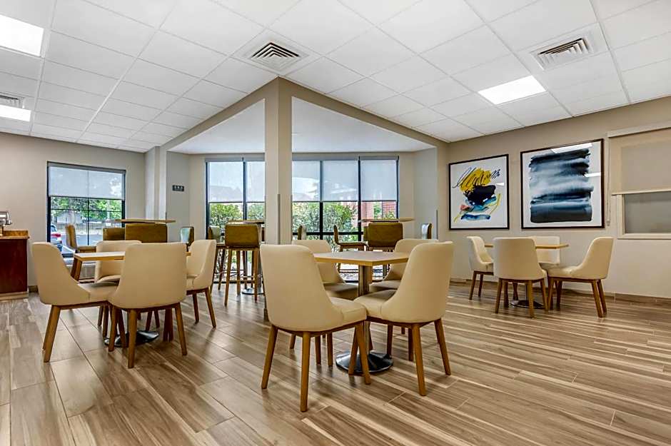 Comfort Inn & Suites