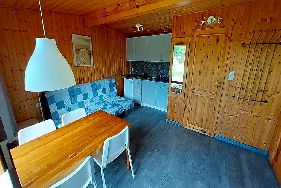 Domki Letniskowe Pod Orzechem Dziwnówek-Wrzosowo