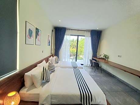 Kampot Tropical Village