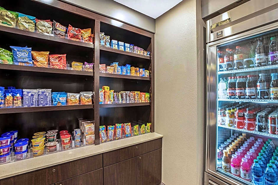 La Quinta Inn & Suites by Wyndham Little Rock North - Mccain Mall