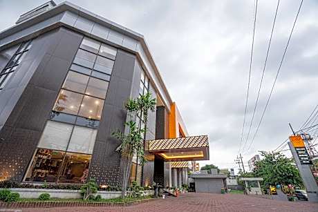 Votel Kartika Abadi Hotel Madiun