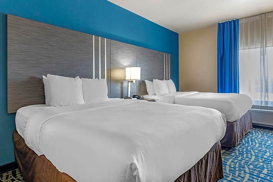 Comfort Inn & Suites Pauls Valley - City Lake