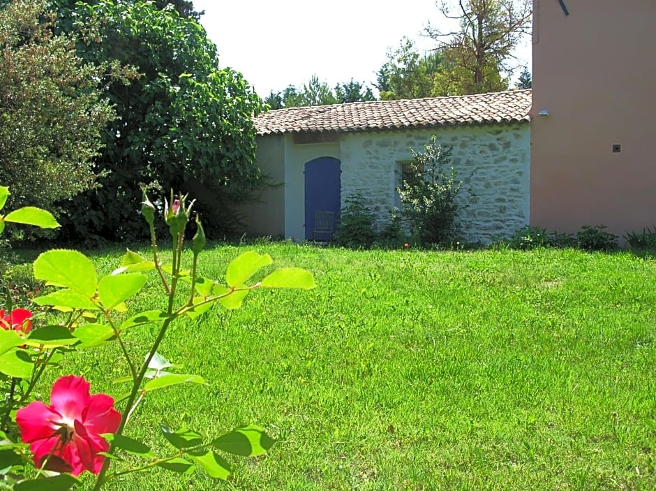 Le Mas De La Cigale Bleue, Caumont Sur Durance