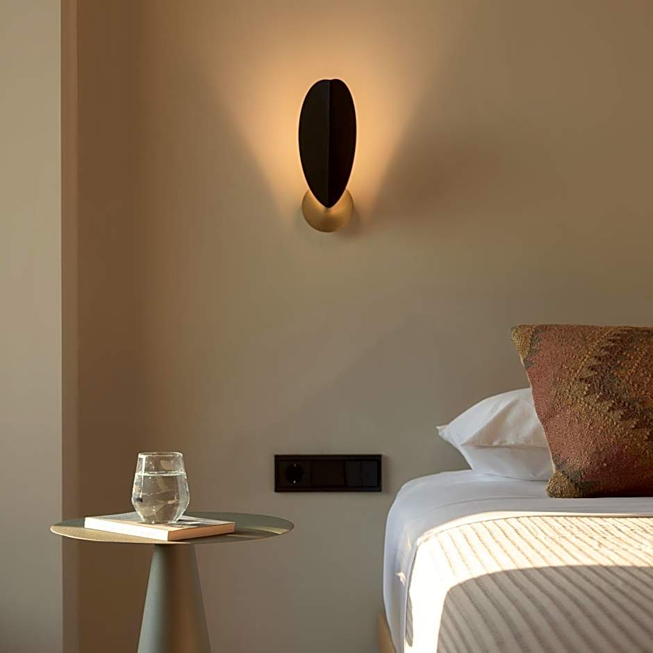 NERĒA Boutique Hotel