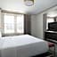 Hotel Phillips Kansas City Curio Collection by Hilton
