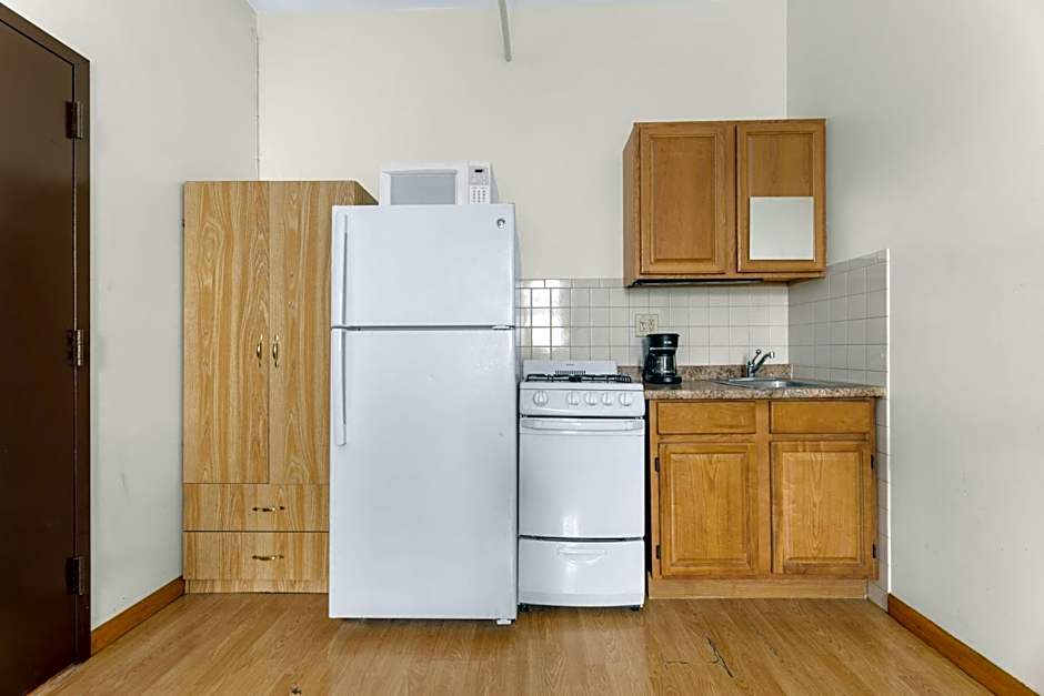 West 30th Street Guest House