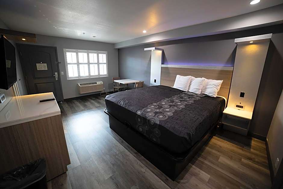 Travelodge by Wyndham Whittier