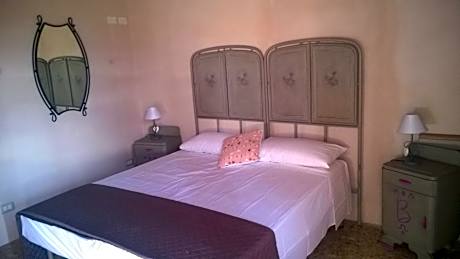 Large Double or Twin Room