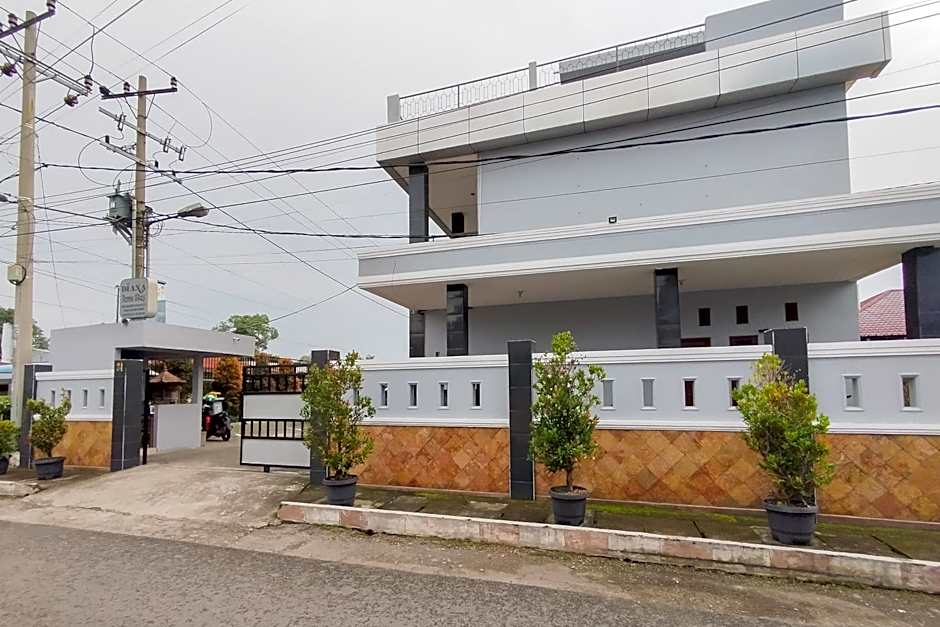 RedDoorz Syariah Near Lotte Grosir Medan