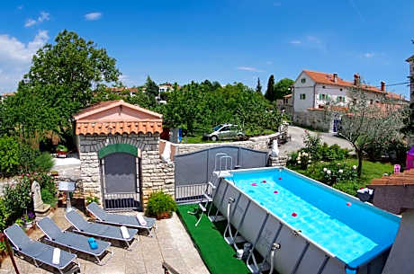 Apartment Elena, village Peresiji