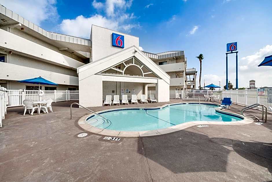 Motel 6-Brownsville, TX North