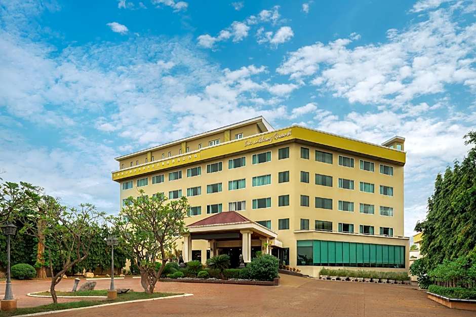 Sri U-Thong Grand Hotel