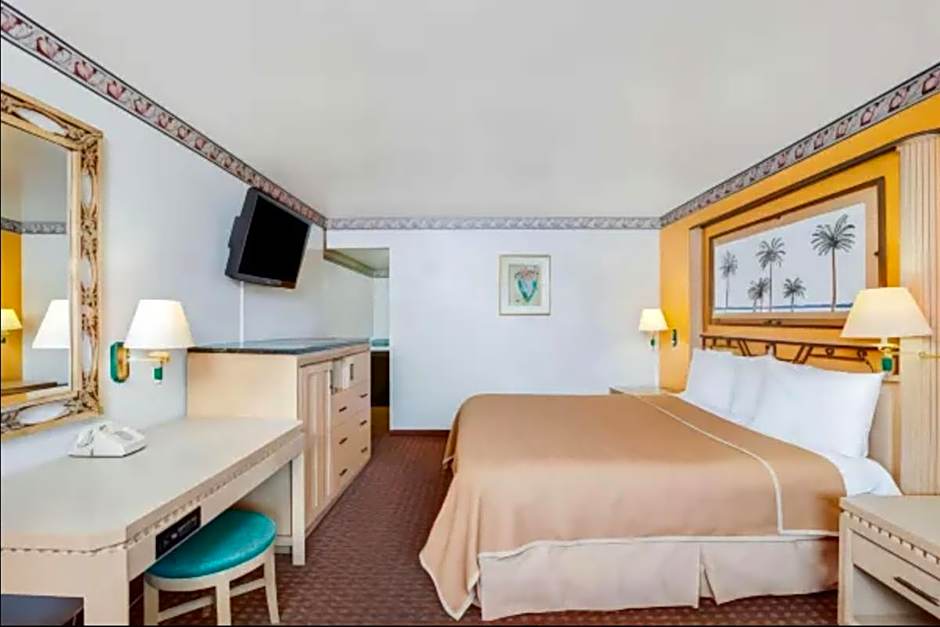 Photo 1 of 1 of 1 King Bed