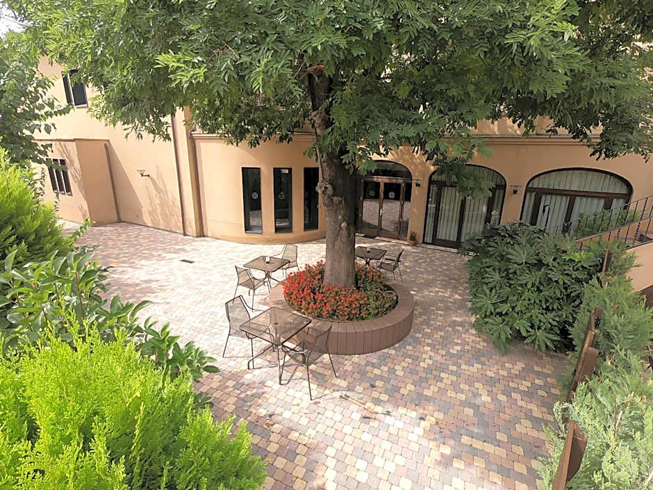 Les Clarisses Boutique Hotel