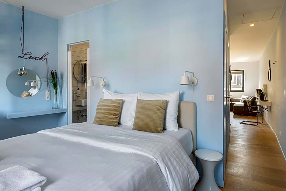 R73 Apartments by Domani Hotels