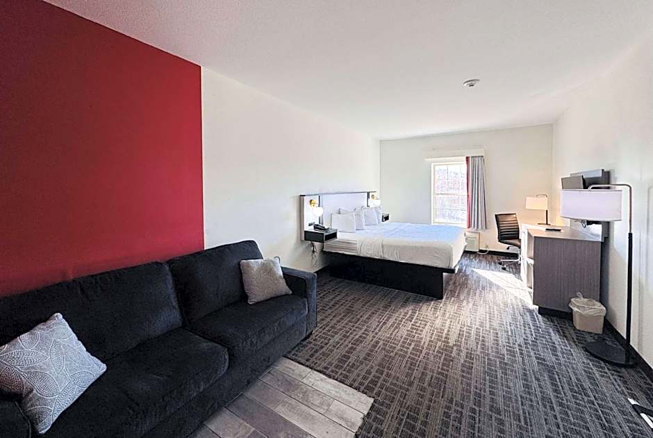 Ramada by Wyndham Sparta/At Speedway