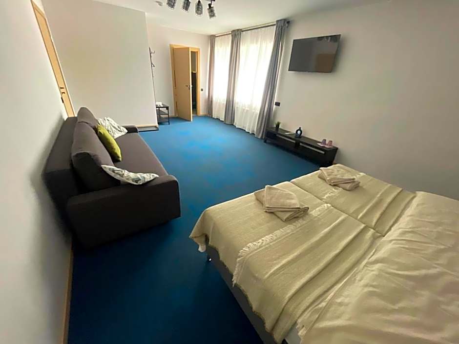 Naktsmītne - Fišers