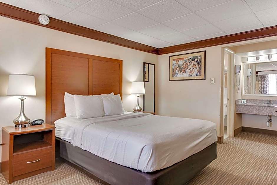 Best Western Movie Manor
