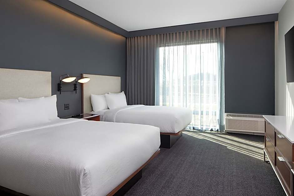 Courtyard Kodak Sevierville