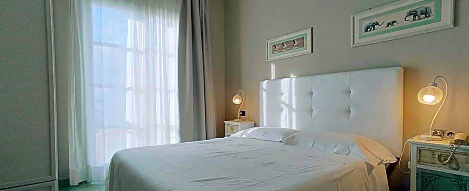 Photo 1 of 4 of Quadruple Room