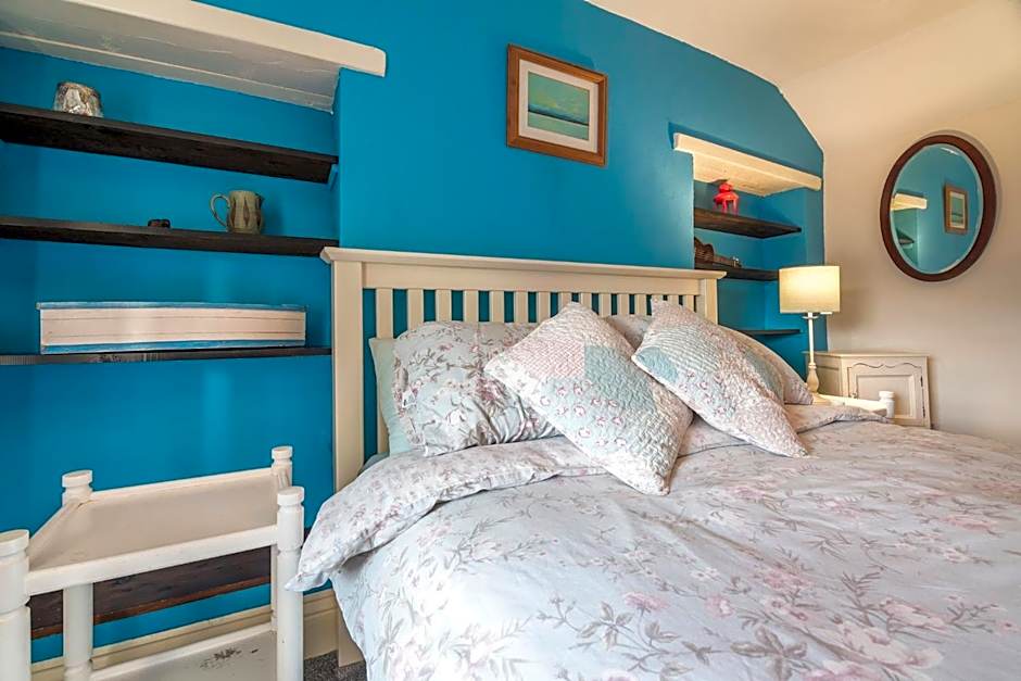 Manorbier Castle Inn Bay Room