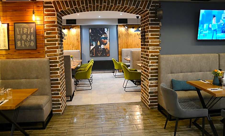 City House Family Hotel & Restaurant