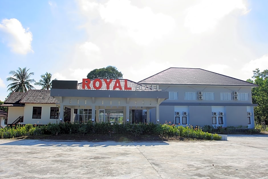 1129 Hotel Royal