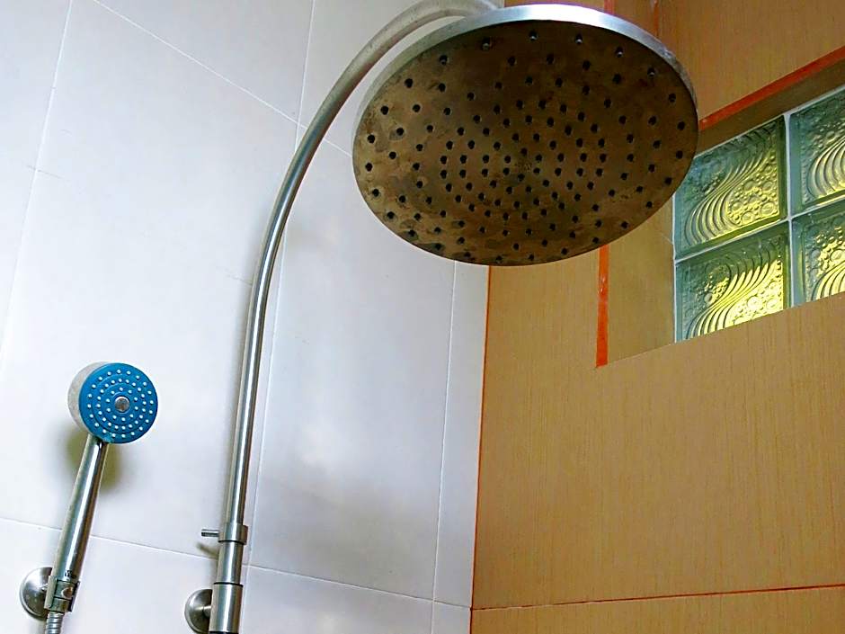 Kuta EcoStay Guest House