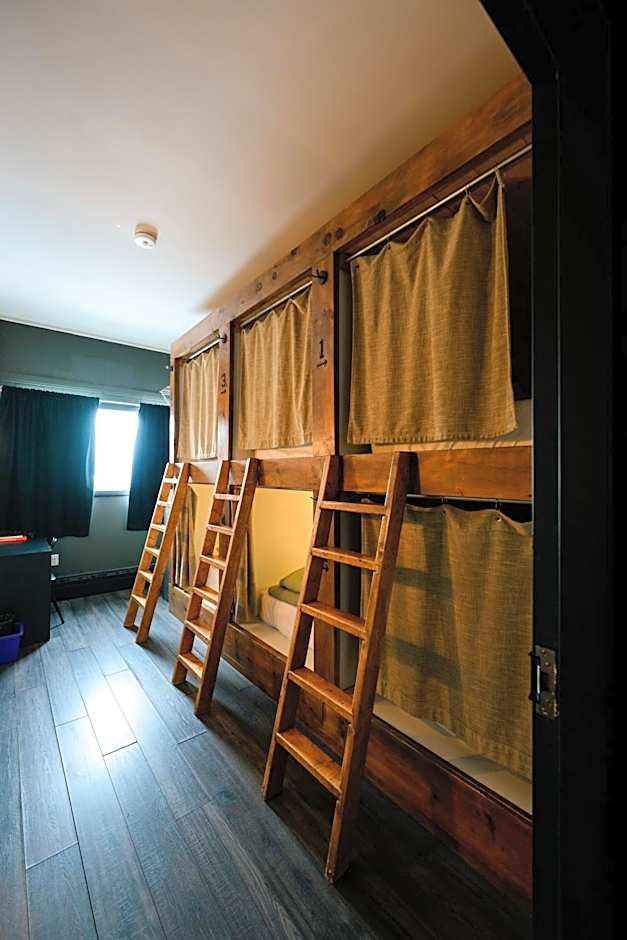Photo 1 of 6 of Bed in 6-Bed Mixed Dormitory Room - No Pets