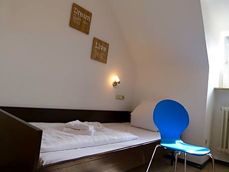 Single Room with Shared Bathroom