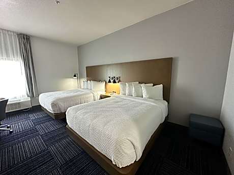 Queen Room with Two Queen Beds - Non-Smoking