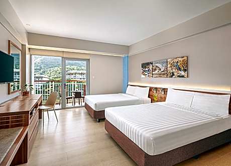 Premier Lagoon View