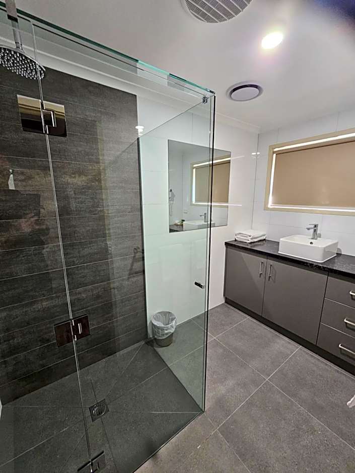 Top of the Town Motel & Apartments