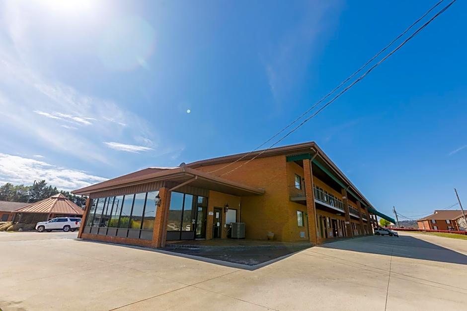 Gadsden Inn and Suites