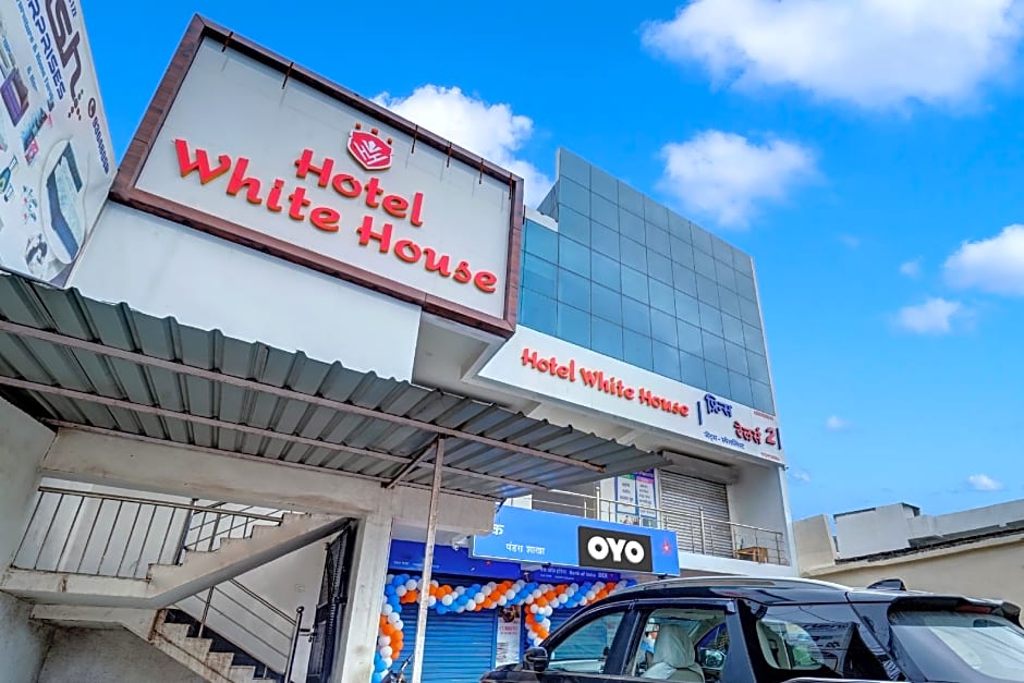 Super Hotel O White House