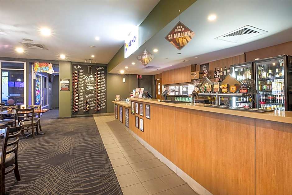 Nightcap at Dalrymple Hotel