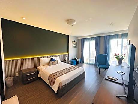 Premium Deluxe Room