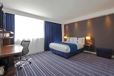 Standard Room with Free Hot Breakfast