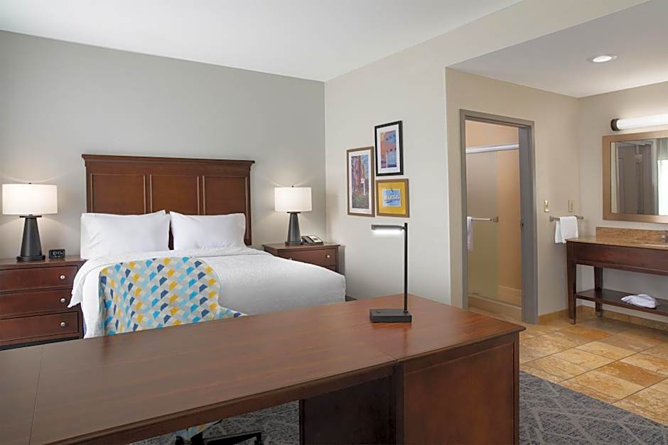Hampton Inn By Hilton Magnolia