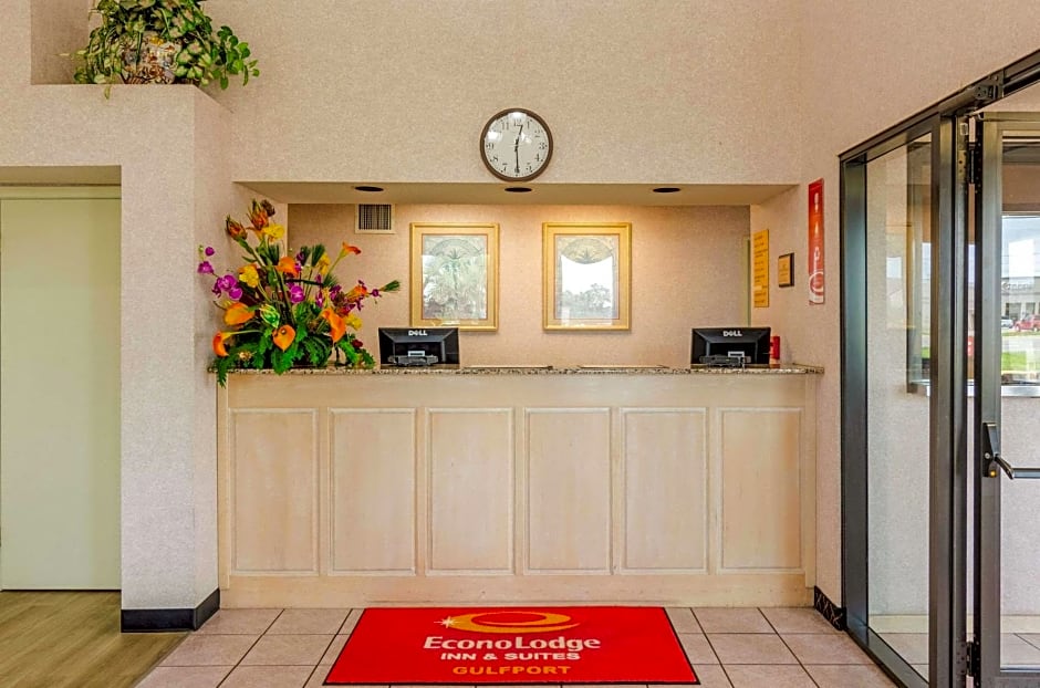 Econo Lodge Inn & Suites Gulfport