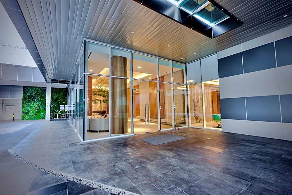 EMKA Lodge studio room the vertu apartemen ciputra world surabaya