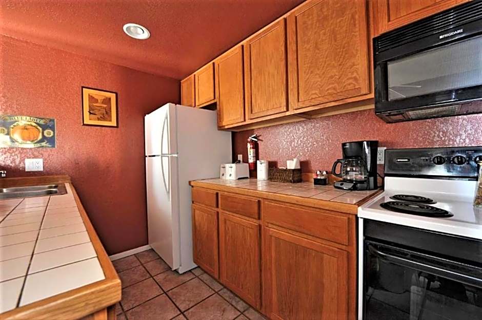 Pinecliff Village Resort