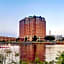 DoubleTree Suites by Hilton Hotel Boston - Cambridge
