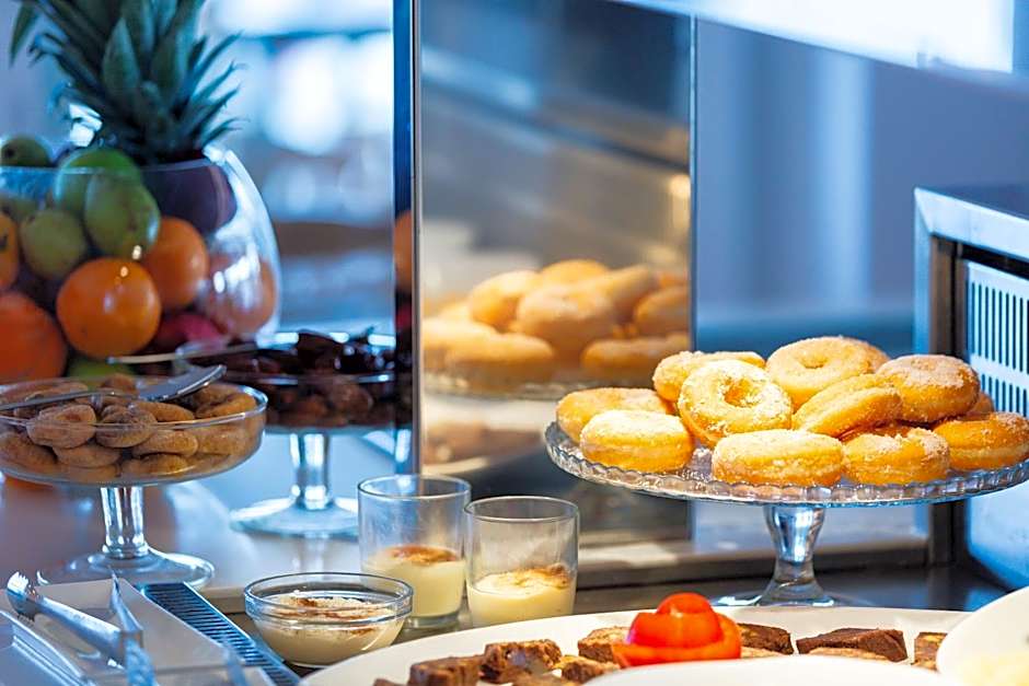 Golden Bay Boutique Hotel & Bungalows